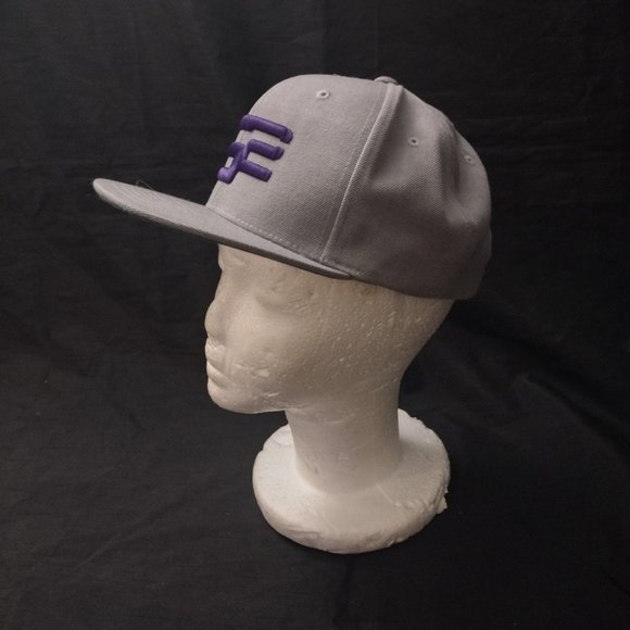 Men's Embroidered Snapback Hat - Picture 4 of 6